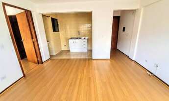 Imagem 5: Uma quadra do shopping Estação