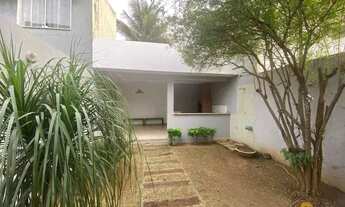 Imagem: Casa espaçosa com 3 quartos, ampla suíte