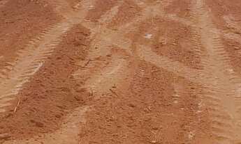 Imagem 3: Lotes no asfalto em ótima localização