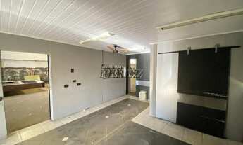 Imagem 6: Galpão Comercial a venda com 427m² - Estrutura completa para negócios em Londrina!