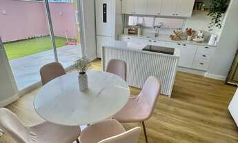 Imagem 7: Linda casa com conceito americano no condomínio Terra Nova Palhoça