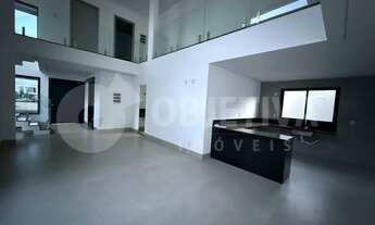 Imagem 12: Casa em Condomínio para aluguel, 4 quartos, 4 suítes, 4 vagas, Jardim Versailles - UBERLAN