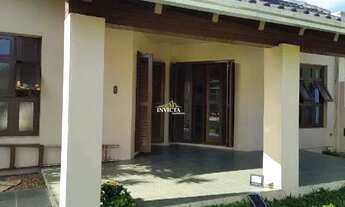 Imagem: Belo sobrado a 300 mt do mar