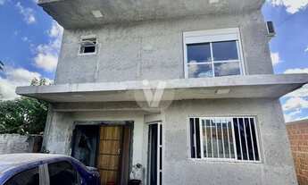 Imagem: Casa nova à venda, localizada no bairro