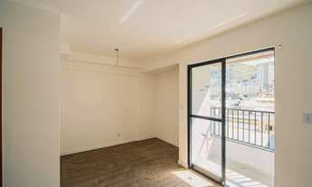 Imagem 2: Studio Rooftop na Rua Padre Café - disponível para venda