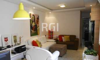 Imagem 3: Ótimo apartamento de 3 dormitórios, sendo 1 suíte e 2 vagas de garagem, no bairro Petrópol