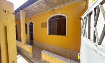 Imagem: TERRENO COM 3 CASAS E 1 KITNET A VENDA NO