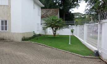 Imagem 2: Casa de 3 dormitórios em condomínio pequeno no bairro Teresópolis