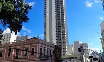 Imagem 2: Apartamento de um dormitório totalmente mobiliado no Centro de Curitiba ao lado da Praça O