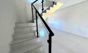 Imagem 5: Lindo sobrado no centro de Quatro Barras