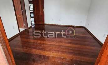 Imagem 2: Start imóveis vende excelente casa com pé direito alto, 3 quartos e ótima área de lazer