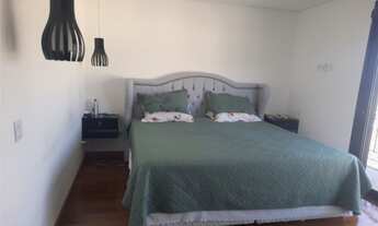 Imagem 6: Casa estilo neoclássica com 5 dorm, mobiliada