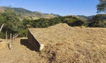 Imagem: Terreno no centro de Paty do Alferes M