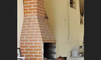 Imagem: Chácara com casa e piscina vendo