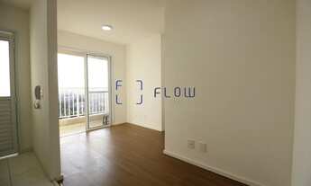 Imagem 2: Apartamento com 2 quartos (sem suíte), 1 banheiro, 1 vaga de garagem e elevador