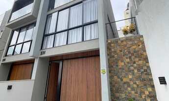 Imagem: Casa nova,250m2,3suites,5 minutos Beira