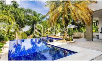 Imagem 3: Luxo e Conforto: Casa dos Sonhos em Vila Fechada