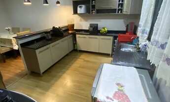 Imagem: Duas casas uma por 270,000 e outra por