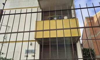 Imagem 2: 2 Dormitórios bem localizado