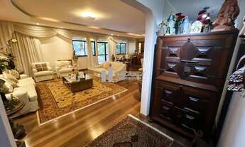 Imagem 2: APARTAMENTO ESPAÇOSO À VENDA COM 5 QUARTOS, 3 SUITES E 3 VAGAS- RUA ITACURUÇA- TIJUCA