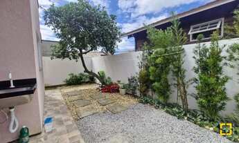 Imagem 3: Casa à Venda no Rio Vermelho - 2 Dormitórios (1 Suíte) com Churrasqueira