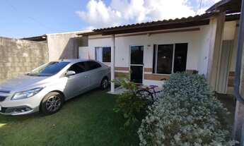 Imagem 2: Casa com garagem privada