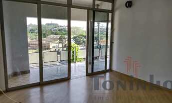 Imagem: Sobrado 4 salas, 2 banheiros, cozinha e