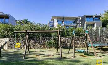 Imagem 4: Oportunidade no Cacupé: Terreno com Vista para o Mar em Condomínio de luxo com infraestrut