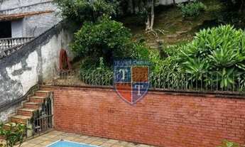 Imagem 4: CASA CONFORTÁVEL COM PISCINA, 3 QUARTOS (SENDO 2 SUÍTES) EM TERESÓPOLIS - BAIRRO DO GOLF