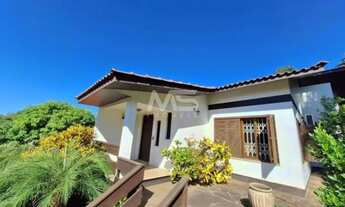 Imagem 3: Casa com 4 quartos, sendo 2 suítes, em amplo terreno com pomar ao lado localizada no bair