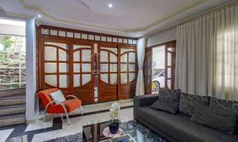 Imagem 3: Sobrado 6 Quartos, 4 suítes à Venda na QNA 19 - Taguatinga Norte