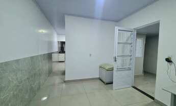 Imagem 2: Agio! Qnl 22 Taguatinga! Casa 3 quartos! Armários! Excelente localização! Aceita carro!