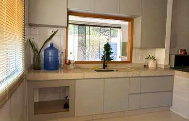 Imagem 6: ALUGO CASA com armários planejados