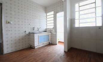 Imagem 4: Apartamento para venda possui 82 metros quadrados com 2 quartos em Menino Deus - Porto Ale