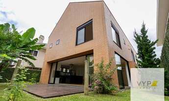 Imagem: Casa em condomínio com 3 suítes no bairro