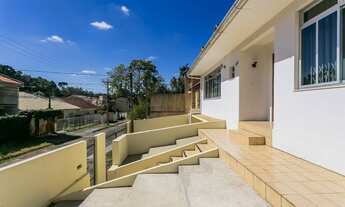 Imagem 6: Casa de 211m² com 3 quartos em rua calma no Pilarzinho