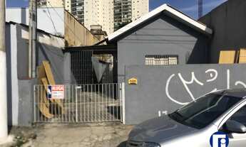 Imagem: Terreno a Venda com 240m² (Duas casas no