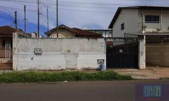 Imagem 2: Casa para Venda em Londrina, Ideal, 2 dormitórios, 1 banheiro, 3 vagas