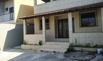 Imagem 5: Maravilhosa casa com 2 suítes em rua residencial sem saída, próxima a área de preservação