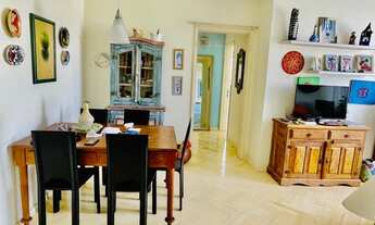 Imagem 6: Rua silenciosa no Leblon , andar alto, vista oceano, montanhas e sol da manhã