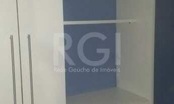 Imagem 2: Apartamento de 2 dormitórios semimobiliado no bairro Glória