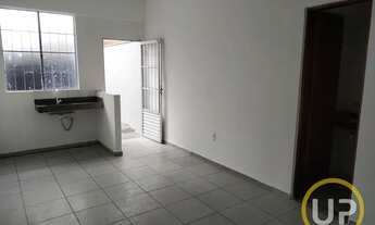 Imagem: Casa - Glória - Belo Horizonte - R$ 1.200,00