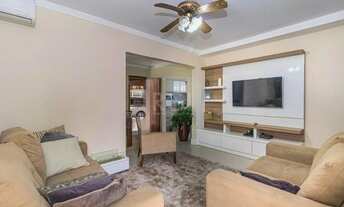 Imagem 3: Casa de 210m² - 3 dormitórios, churrasqueira, pátio e 4 vagas de garagem no Jardim do Sals