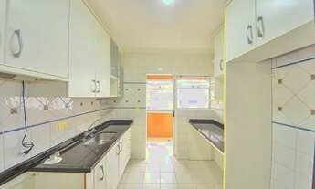 Imagem 4: Apolar Imóveis vende excelente Apartamento no edifício Maria Vitória, bairro Portão