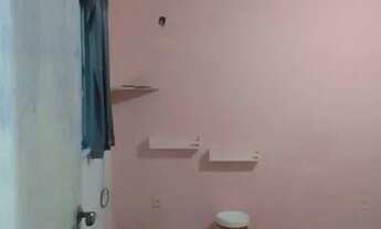 Imagem 2: Aluga-se kitnet Casa com 1 dormitório