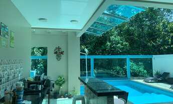 Imagem 10: Casa de condomínio para venda possui 215 metros quadrados com 3 quartos em Ponta Negra - M