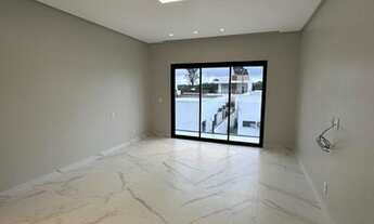 Imagem 5: Duplex no Morada dos Passaros 4 Suites Piscina Espaço Gourmet, Ampla e ventilada, com gra