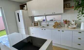 Imagem 2: Linda casa com conceito americano no condomínio Terra Nova Palhoça