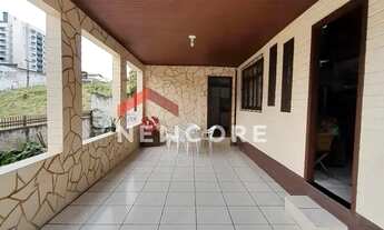 Imagem 2: Casa em Rua Jornalista Ezequiel dos Passos - Vera Cruz - Criciúma/SC