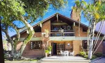 Imagem 4: Casa em Porto Alegre, no bairro Ipanema, com 3 dormitório(s), e 3 banheiros, à v